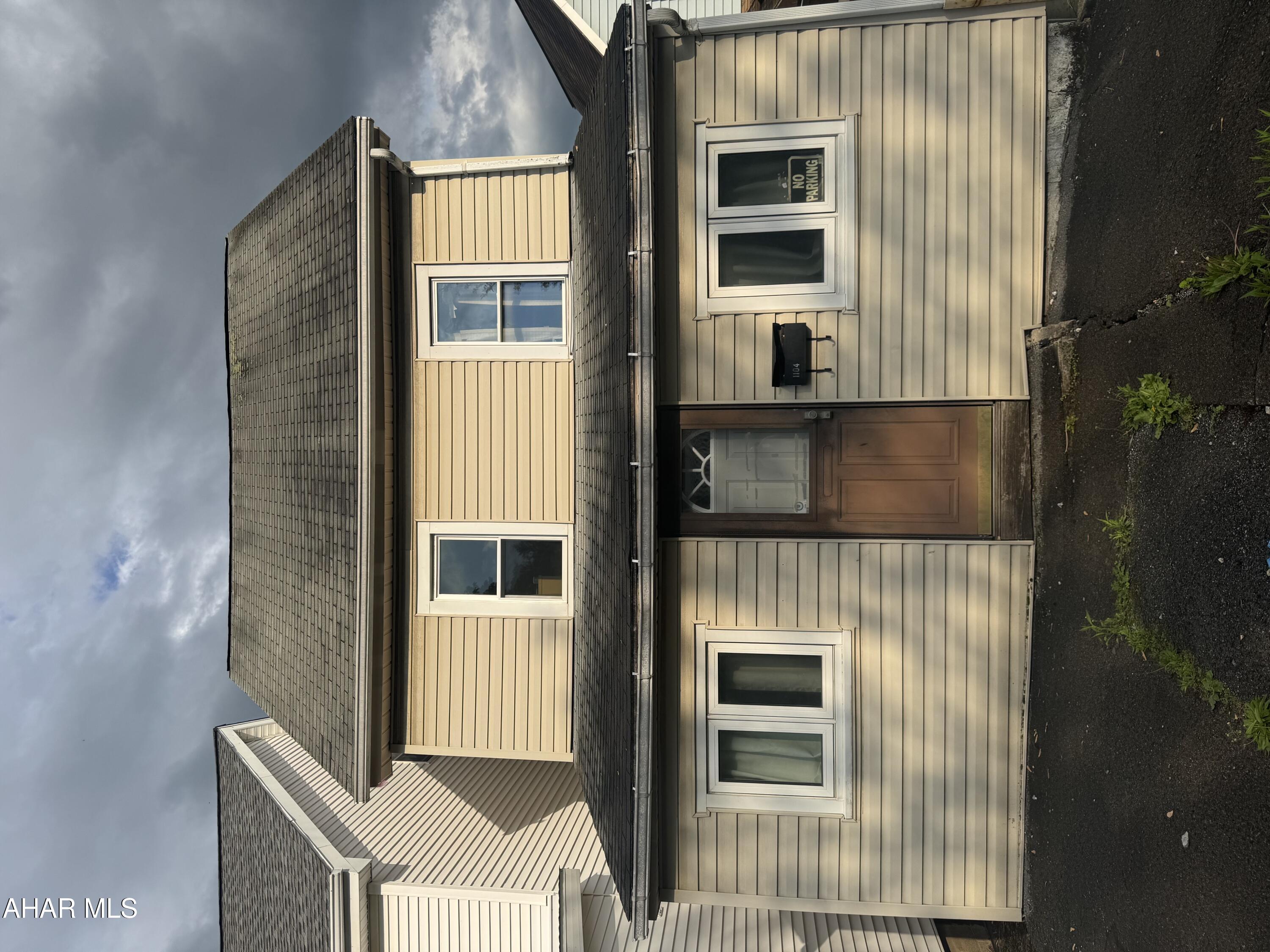 Handyman special in Juniata. With some TLC and sweat equity this could be a great starter home. Large fenced yard with potential for off-street parking in the back.