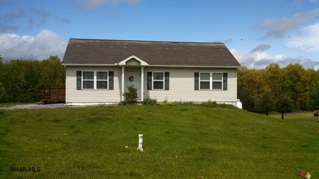 Newer Ranch Home. Well maintained, nice front yard, easy access and private, with views. Good hunting, would be great to raise kids or retire. Need to see!