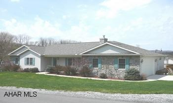 $5000 CARPET ALLOWANCE. SPACIOUS HOME WITH HARDWOOD CATHEDRAL CEILINGS, CHERRY BATHROOM, BREAKFAST ROOM OFF KITCHEN WITH PANTRY, 1ST FLOOR LAUNDRY, TILE ENTRANCEWAY, GAS FIREPLACE IN LIVING ROOM, WALKOUT BASEMENT, 3 BEDROOMS, 1 BATH, AND STORAGE AREAS. $5000 CARPET ALLOWANCE.