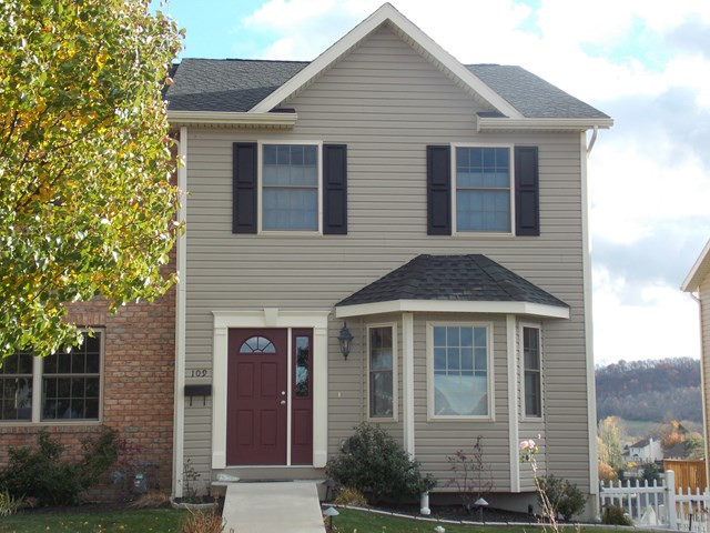 Beautiful end unit, town house with stunning views from every direction. Better than new with many upgrades. All high-end appliances that convey with the home, gorgeous hardwood floors, granite counters, under cabinet lighting are all a big plus. Each room full is of color and tons of light, and all bedroom closets have closet maid organizers and custom blinds.  Great neighborhood, close to Penn Mont. Freshly painted, spotless, over 2000 sq. ft. of living space including a finished basement, make this a must see! You will not be disappointed with the fenced in yard, view from the deck and garage. Taxes for 2017 are $2881.00