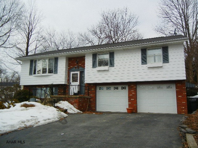 Holiday Manor - Residential
