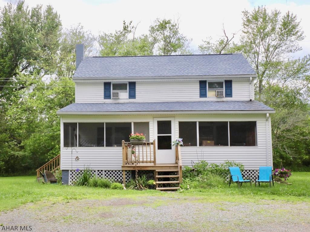 AS-IS 4 bedroom, 2 bath get away cabin on Dunnings Creek – great for the avid fisherman.   Large kitchen, large screened in porch, and large yard for outside fun! Recent minor flooding affected the first floor – huge reduction in price – grab this deal and fix this up to be your home away from home.  Close to downtown Bedford.