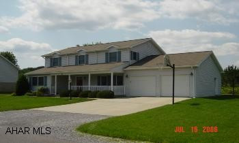 Laminate floors in foyer, kitchen & dining room. New carpet family room Watch the deer from your back yard adjacent to open field. Sales contract must show Crye-Leike as seller. Please call for addendums before writing offer.