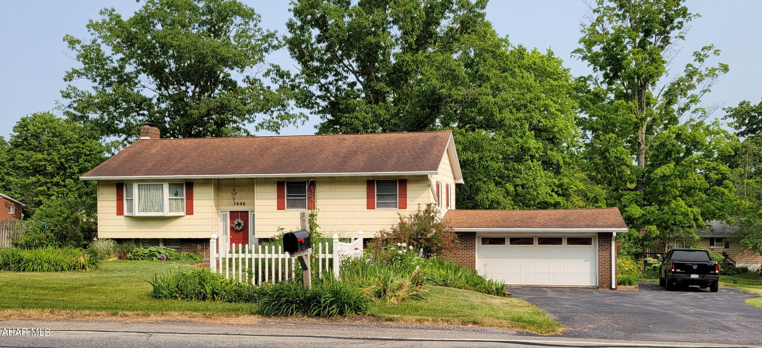 Crestwood - Residential