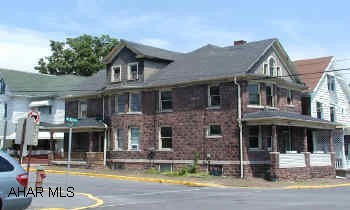 214 W. 10th Street and 1004 Lincoln Avenue. Living room, Dining room , Kitchen, 3 bedrooms and 1 bathroom on each side.  All separate utilities.  Owner pays water and sewer.  One side vacant.  214 W. 10th Street and 1004 Lincoln Avenue.