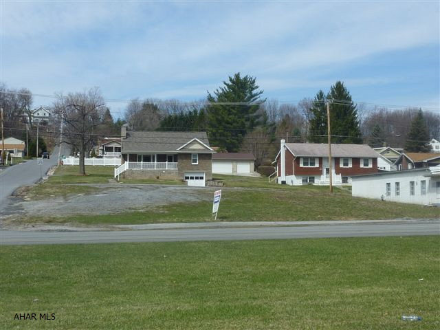 MAKE AN OFFER AND BE READY TO BREAK GROUND IN THE SPRING!  EAST END COMMERCIAL LOT WITH 95 FEET OF FRONTAGE ON PLEASANT VALLEY BLVD!