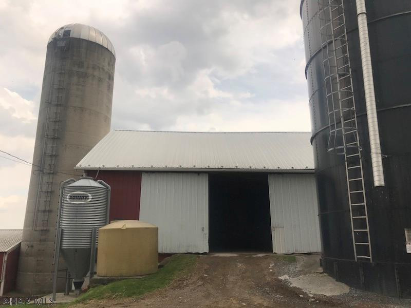 Unknown - Farm