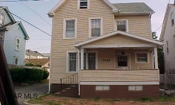 New spouting, vinyl siding, 100 AMP electric, furnace, & windows. Nice Home.  Home is Section 8 approved. Rents for $450 + Utilities. Tenant lease is up in December. Owner will look at all offers. New spouting, vinyl siding, 100 amp electric, furnace & windows. Nice home.  Home is Section 8 approved.  Rents for $450 + utilities.  Tenants lease is up in December.Owner will look at all offers.