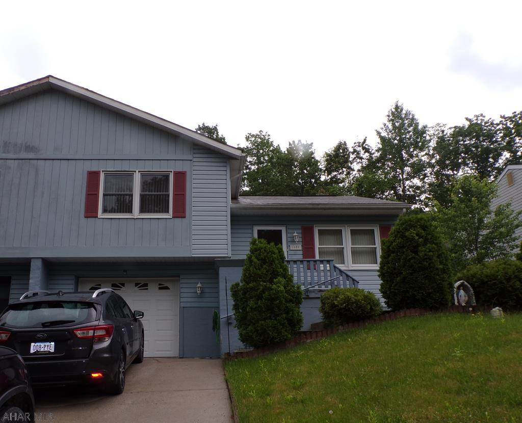 Nicely decorated and maintained 1/2 double.  Family room in basement, 200 amp electric