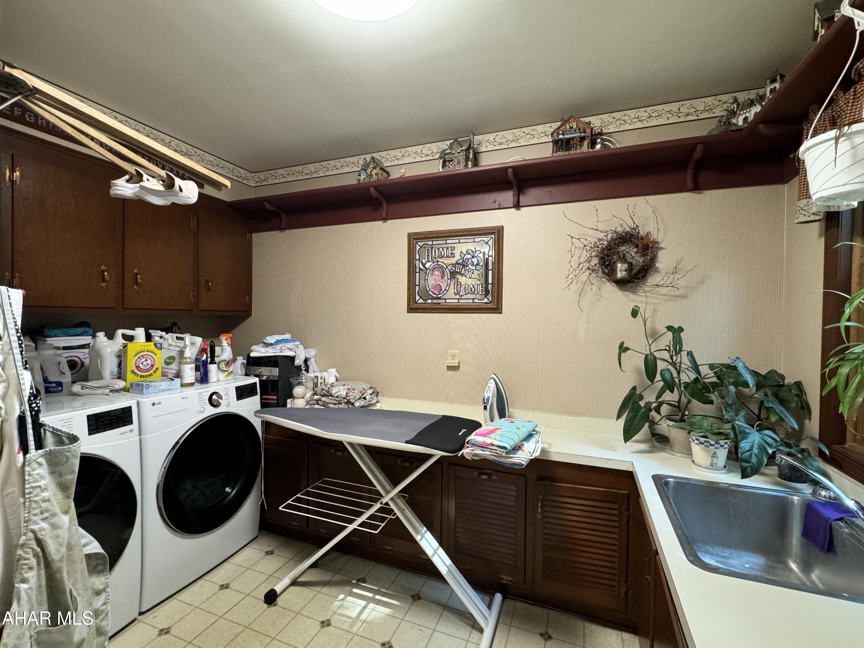 Meadowbrook Terrace - Residential