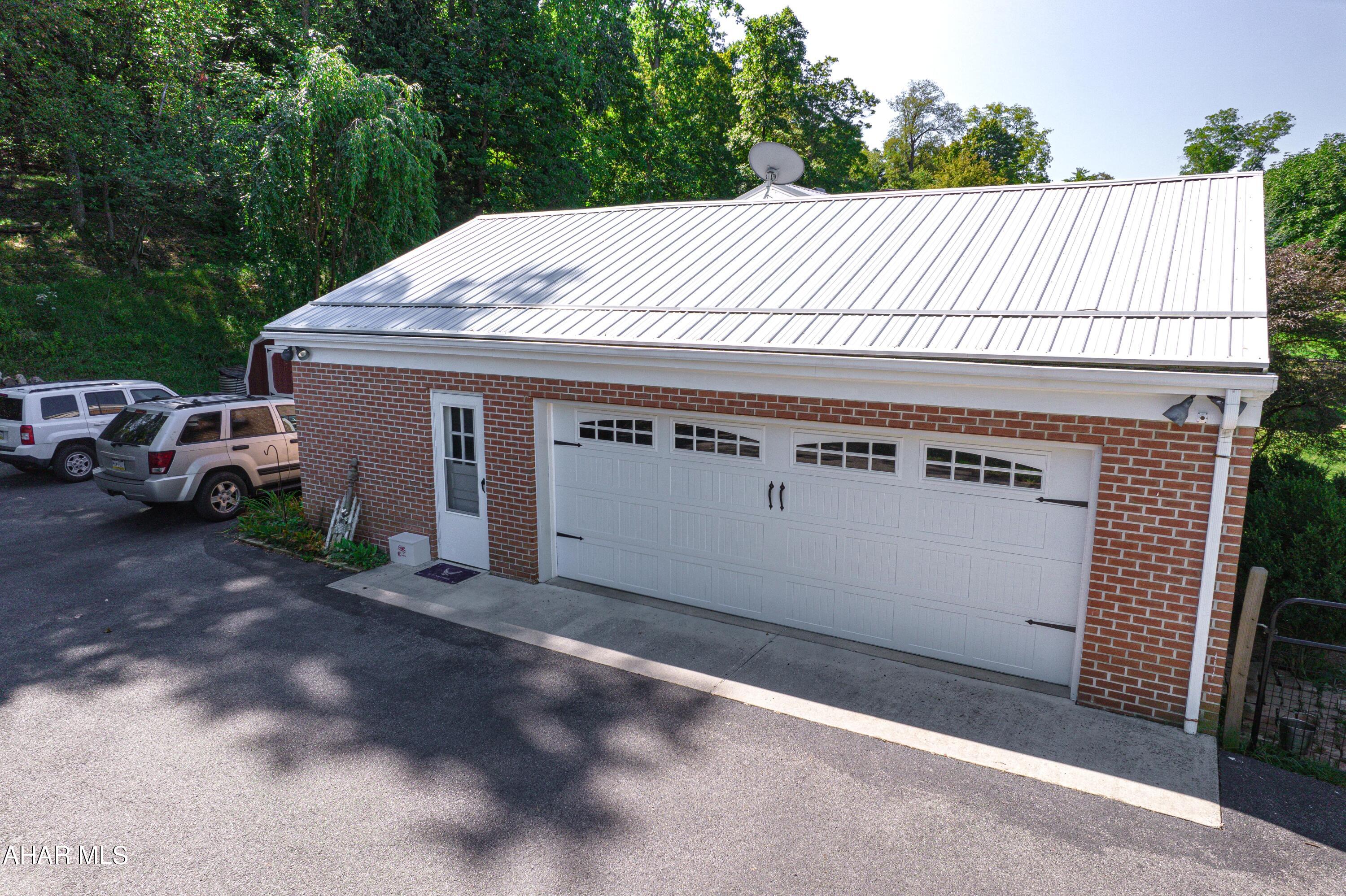 Meadowbrook Terrace - Residential