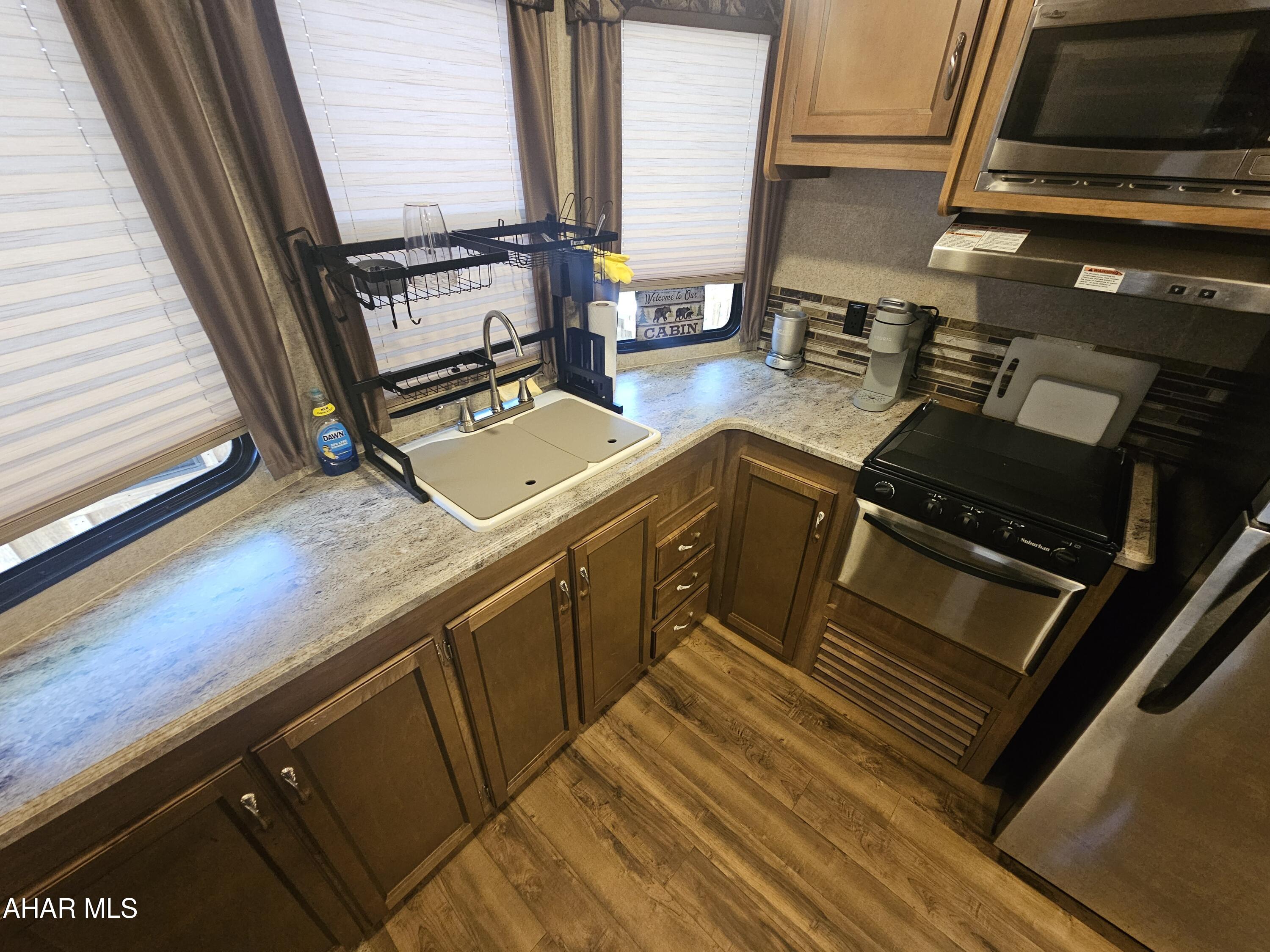 Glendale Yearound - Residential