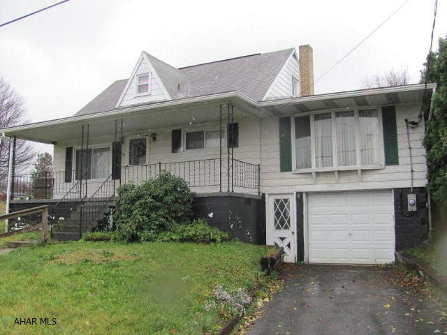 Portage- 2 story aluminum sided 3-4 BR home. 58 x 166 lot. 1 car integral garage. Oil & electric baseboard heat.