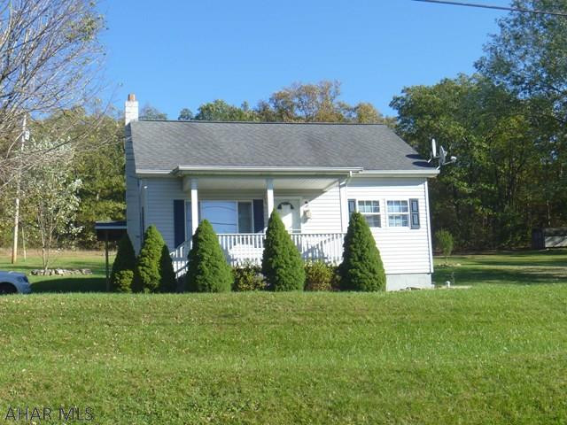 3 BR 2 BA Charming Home in Chestnut Ridge SD in need of some TLC! Large .74 Acre lot with Master bed on 1st floor near full bath! Property is being sold AS-IS condition. sqf approximate buyer to verify. This property has been placed in an upcoming online event. All bids should be submitted at www.xome.com/auctions (void where prohibited). Please submit any pre-auction offers received through the property details page on Xome.com. Any post-auction offers will need to be submitted directly to the listing agent. All offers will be reviewed and responded to within 3 business days. All properties are subject to a 5% buyer's premium pursuant to the Auction Participation Agreement and Terms & Conditions (minimums will apply). Please contact listing agent for details and commission paid on this pr