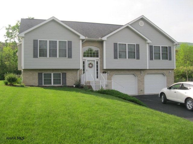 Very private subdivision in Bellemeade.