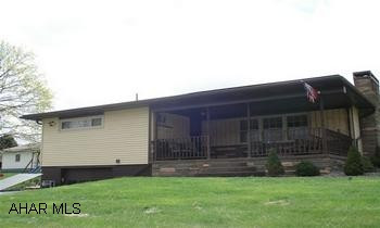 TYRONE RANCH W/ 3 BR., 1.5 BATH.LR., DR., KITCHEN, HARDWOOD FLOORS FIREPLACE, BRAND NEW BATH, AND SCREENED PORCH TYRONE RANCH HOME ON ALRGE LOT. W/3 BR., BRAND NEW FULL BATH, LR., W/ FIREPLACE, DR. W/ HARDWOOD FLOORS, KITCHEN W/ APPLIANCES. LARGE COVERED PORCH & 10 X 18 SCREENED PATIO TOO! 17 X 37INTERGAL GARAGE!