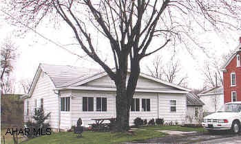 COZY COUNTRY RANCH SITUATED ON APPROXIMATELY 3 ACRES +/- OF LAND WITH A 2 CAR DETACHED GARAGE/STABLE AREA AND A FENCED IN PASTURE/LAWN AREA.  GREAT FOR A STARTER HOME AND FOR KEEPING ANIMALS. COZY 3 BEDROOM 1 BATH RANCH SITUATED ON APPROXIMATELY 3 ACRES +/- OF LAND WITH A DETACHED 2 CAR GARAGE/STABLE AREA AND A NICE FENCED IN PASTURE AREA.
