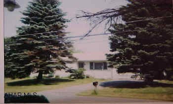 Darling ranch, hardwood floors, plaster walls, newer roof, large lot. DON'T LET CAT OUT! Darling ranch, hardwood floors, plaster walls, newer roof, large lot. DON'T LET CAT OUT!