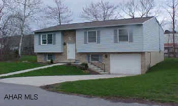 Off  Kissell Avenue 51th  Street-Eldorado Beauty-Immaculate!!-Beautiful Bi-Level with fiinshed Basement, 2 Full Baths- Central Air-Large Eat-in Kitchen, Deck,Garage,Rec Room/Study. Must See!! Off  Kissell Avenue 51th  Street-Eldorado Beauty-Immaculate!!-Beautiful Bi-Level with fiinshed Basement, 2 Full Baths- Central Air-Large Eat-in Kitchen, Deck,Garage,Rec Room/Study. Must See!!