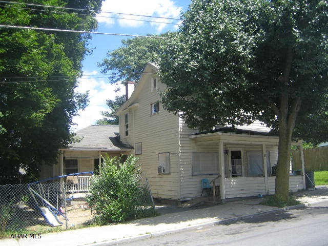 Great Opportunity! 2 unit investment property.  All separate utilities!