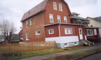 Large family home with bonus/den on 1st floor, 3-4BR's, double lot, very nice fenced yard. Large family home with bonus/den on 1st floor, 3-4BR's, double lot, very nice fenced yard.