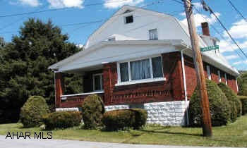 COULD BUILD ANOTHER HOUSE ON SIDE LOT.  GOOD LOOKING CAPE ON HUGE CORNER LOT. LARGE EXTRA ROOM ON 1ST FLOOR, AOK KIT., CENTRAL AC. COULD BUILD ANOTHER HOUSE ON LOT. LOTS OF CLOSETS.  BRAND NEW FURNACE AND BRAND NEW ROOF.