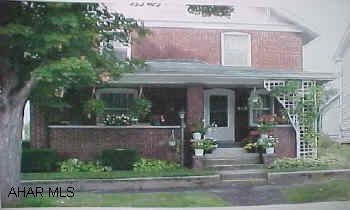 Great brick home on 50x120 corner lot. Great house. Great mechanics. MUST SEE! Great brick home on 50x120 corner lot. Great house. Great mechanics. MUST SEE! Electric system - 100 amp, Combo, Fuse