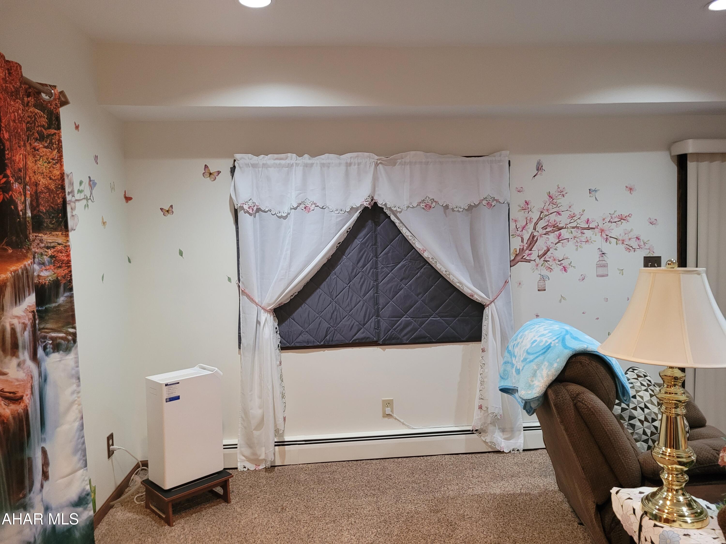 Glendale Yearound - Residential