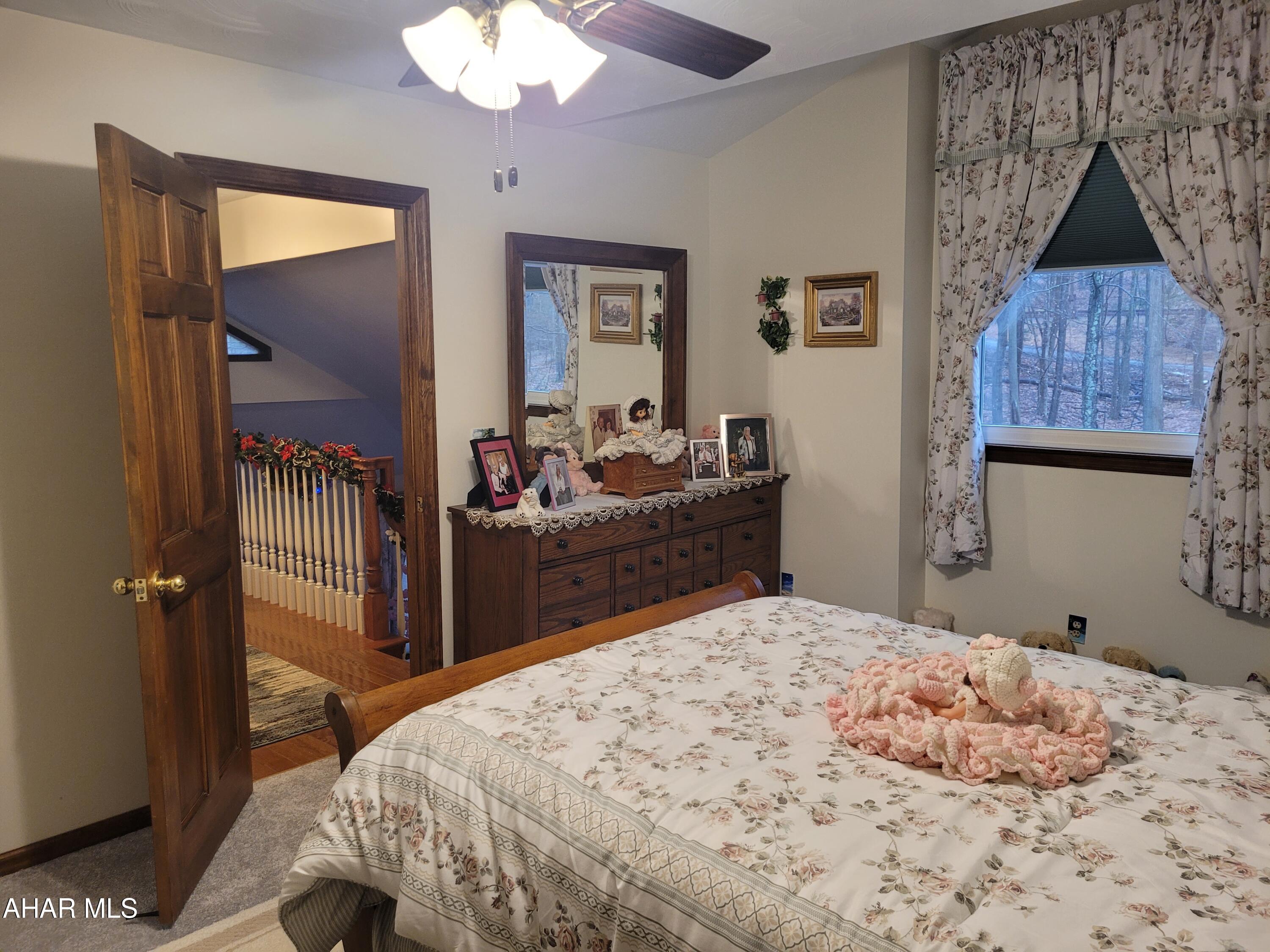 Glendale Yearound - Residential