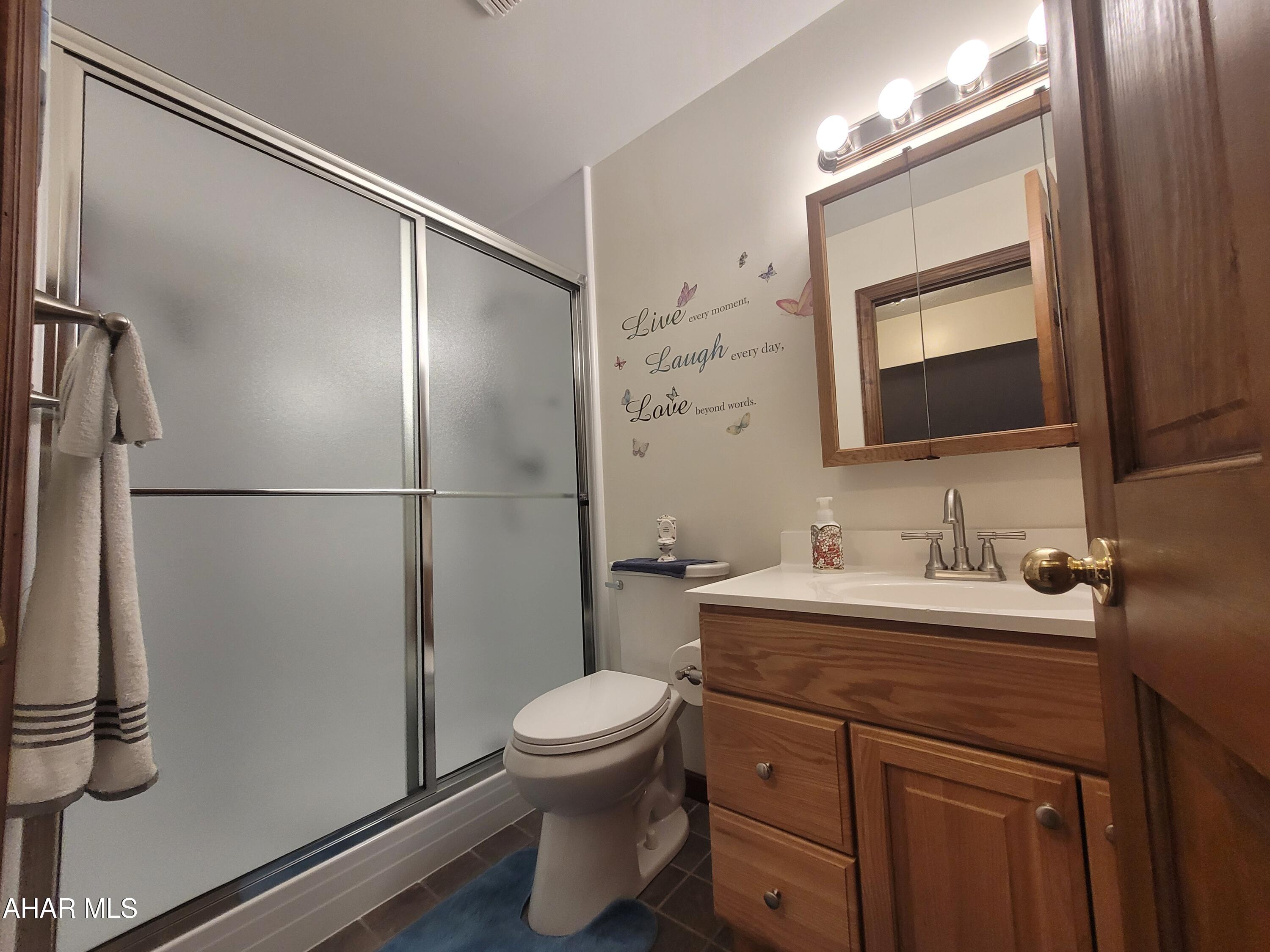 Glendale Yearound - Residential