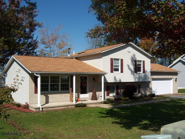 Beautifully maintained home. 3 Br., oak cabinetry, new lighting, basement has potential for large family room and the plumbing is ready for a second bath. Nice big 2 car garage and rear deck for entertaining.