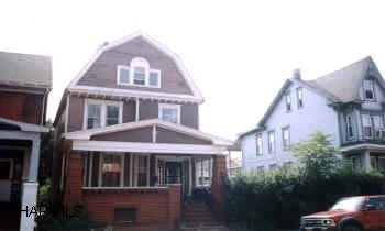 POSSIBLE 2 BEDROOMS ON THIRD FLOOR. NICE HOUSE FOR THE MONEY. CLOSE TO JEFFERSON PARK.