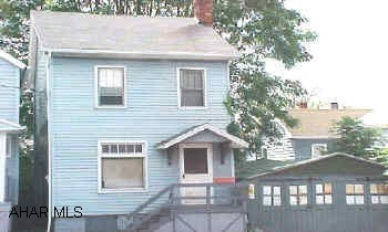 Maintenance free exterior.  Good rental history.  Now vacant
