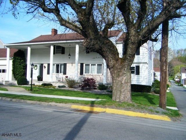 This home has had extensive renovations since 2001. Living room and dining room with hardwood floors, Livng room with propane fireplace, quality unit air conditioning system, all baths, interior painting, new windows, front door. In addition there are many features, such as...16x20 enclosed breezeway with fireplace, walk-in closet in master bedroom, rec room in basement with bar.