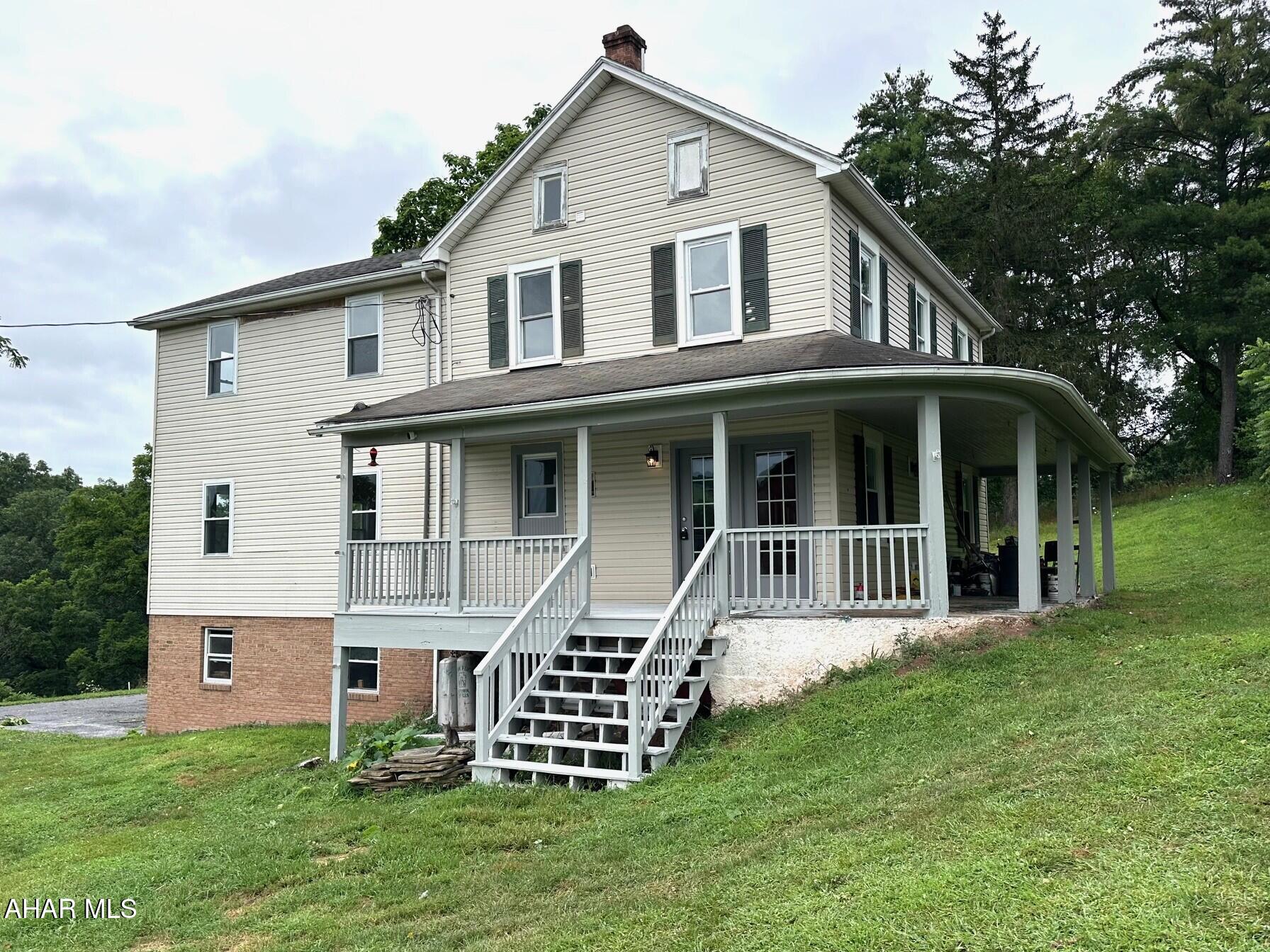 Beautiful newly renovated farm home for Rent!  4 bedrooms 3 bathrooms. 2 car garage. The master suite offers a step in large shower, double sinks, separate laundry/walk in closet. No washer/dryer provided. The other 3 bedrooms are spacious and has a full bathroom to accommodate. The kitchen offers a new gas top stove and oven, new stainless steel refrigerator, new cabinetry.  Off the family room offer a nice side deck for relaxing.  The living room/dining area is spacious to use this space however.  Lovely wrap around porch.

Tenant will be required for fill out a rental  application, provide a background check  and proof of income.  1st, last months and security deposit required at signing of lease.

Tenant will be responsible for electric, trash, phone, oil for heating and propane for stove and their own washer/dryer.