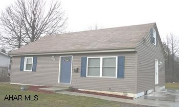 COMPLETELY REDONE. REALLY NICE. FLAT LOT. ROOM TO GROW. COMPLETELY REDONE. REALLY NICE. FLAT LOT. ROOM TO GROW.