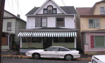 VERY NICE TWO STORY.  4 BEDROOMS.  NEW CARPET IN LIVING ROOM AND DINING ROOM.  VERY CLEAN.  NICE BACK YARD WITH PAVILLION.