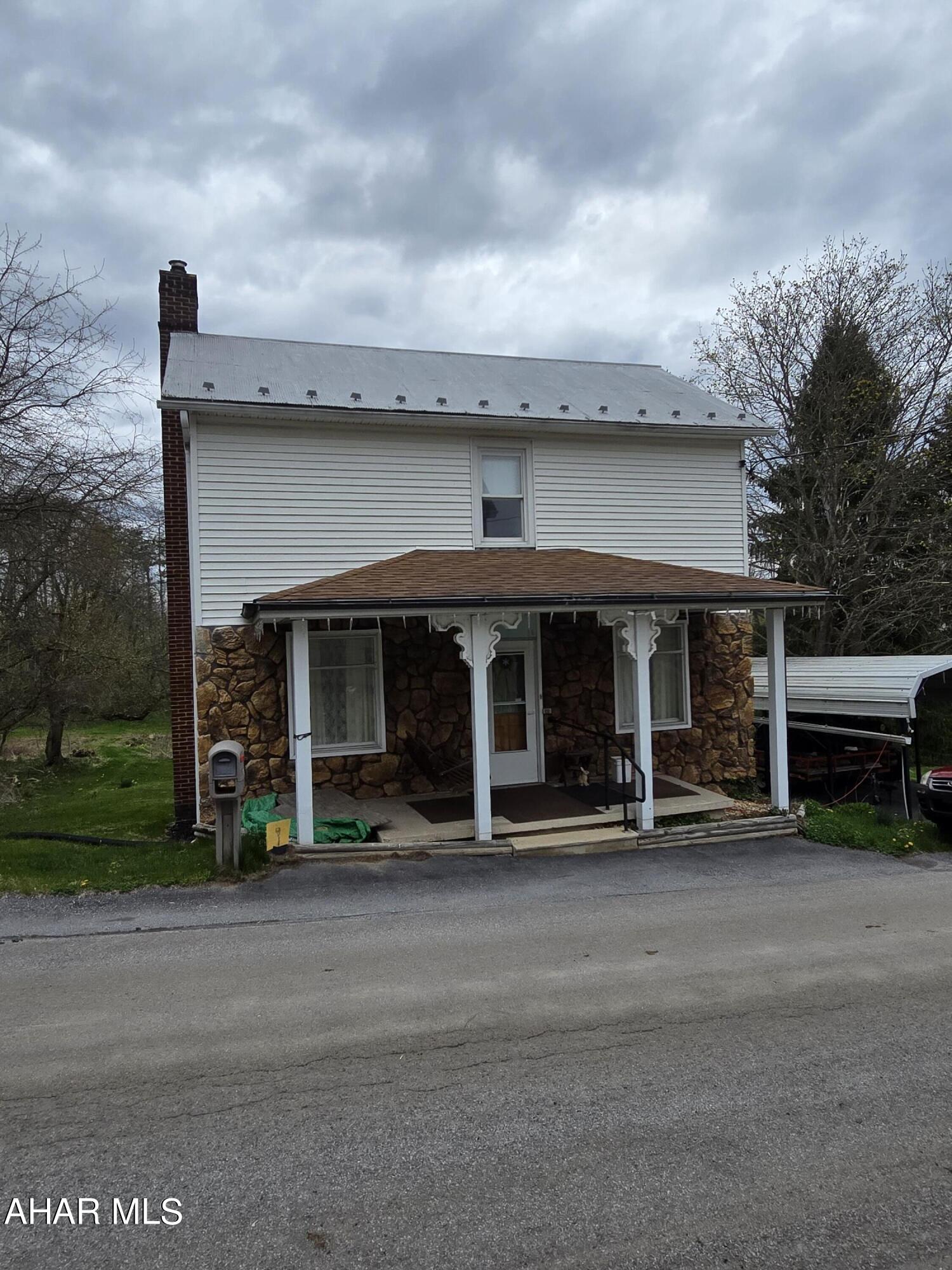 Charming 3-bedroom, 1-bathroom home nestled in Fishertown, PA. Featuring an inviting kitchen, this cozy residence offers a comfortable living space. Enjoy the tranquility of rural life while still being conveniently located near amenities. There is so much charm and opportunity on this unique piece of property.  You won't want to miss it if you're looking for that perfect little hideaway. Don't miss this opportunity to make this your perfect retreat.
