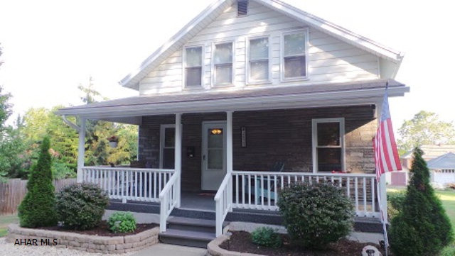 Cute updated 3 bedroom, 2.5 baths, gas fireplace in living room. 1st Floor laundry. Appliances included, central air, nice setting. Take a look!      New tax after assessment $1418.00