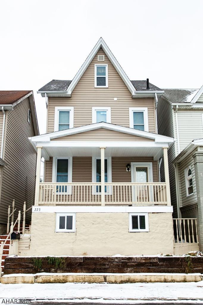 Beautiful 3 bedroom house with many updates. Newer kitchen. Newer floor. Enjoy the back yard and front porch.