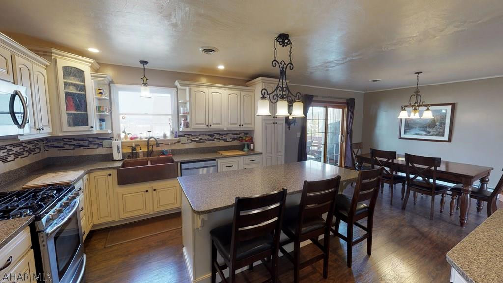 Holliday Heights - Residential