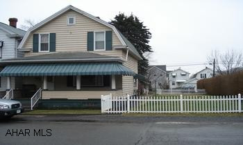 2 story on fenced double lot w/ shed, LR, DR, EIK, 3BR, central air, new furnace, deck & patio w/pergola 2 story on fenced double lot w/shed, LR, DR, EIK, 3BR, central air, new furnace, deck & patio w/pergola