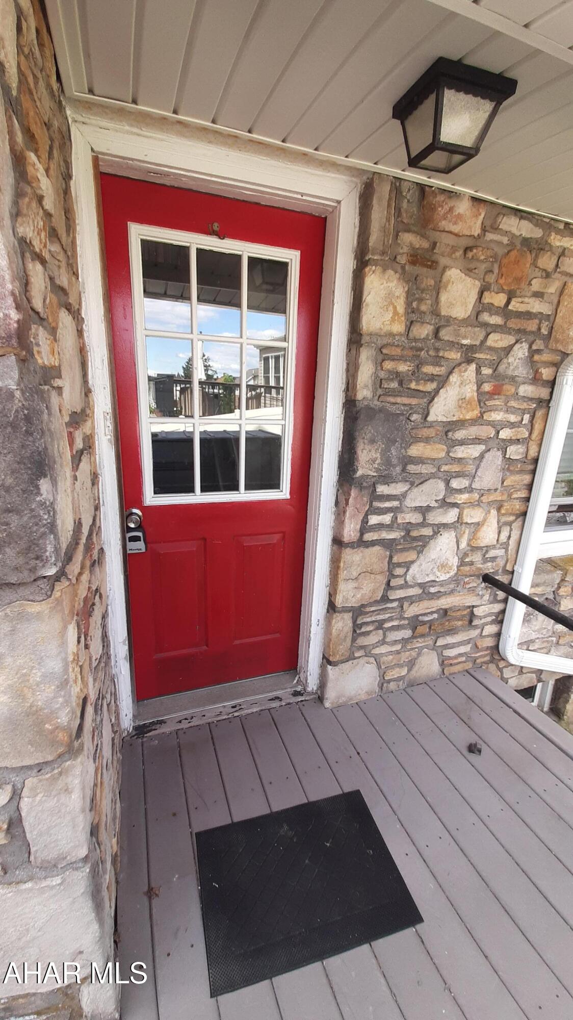 Very cute 2nd floor apartment for rent in Ebensburg. Equipped kitchen, dining area, living room, laundry room, bathroom and 1 nice sized bedroom. Rent includes all utilities. NO PETS
Available 9/1/2025. Security deposit required. Call for details and your private tour today!