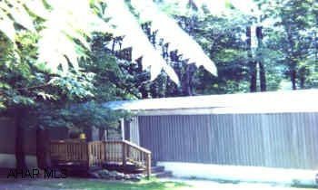 Lot rent $200/mo.  1993 Skyline mobile home in excellent condition.  From Rte 764-turn up Carson Valley-go 2.5 miles.  Turn right between pointer signs.   Lot rent $200/mo.  1993 Skyline mobile home in excellent condition.  From Rte 764-turn up Carson Valley-go 2.5 miles.  Turn right between pointer signs.