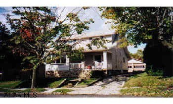 Be in for the Holidays! Cute 3 bedroom with modern kitchen and private drive and garage.   Listing Agent Frances Piper