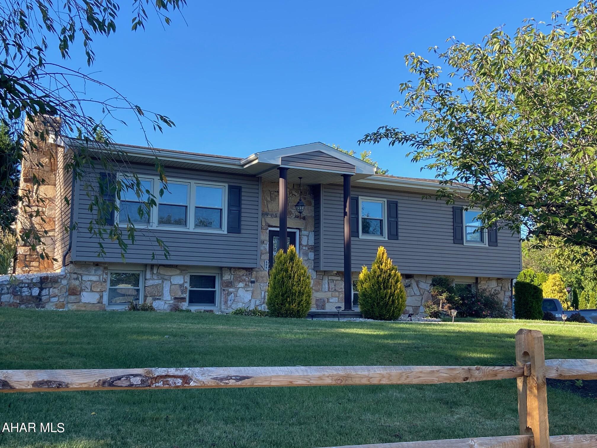 Maple Hollow - Residential