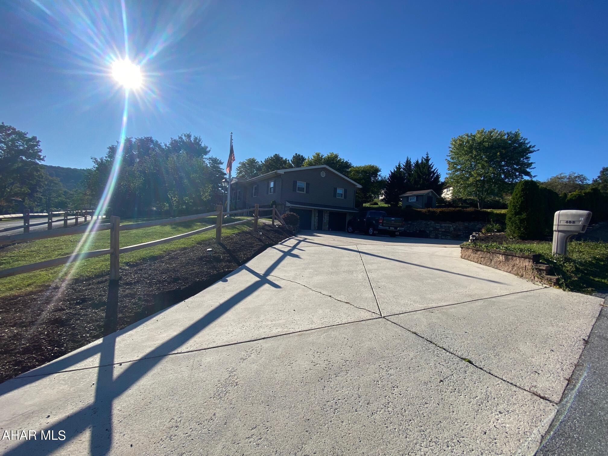 Maple Hollow - Residential