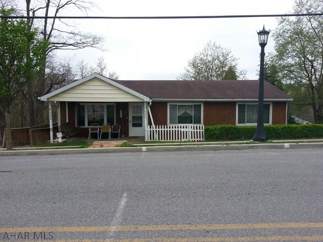 Nicely located property, that will need a little TLC to make it an exceptional home. Potential is unlimited. Could easily be converted into 2 separate units for student housing. Provides the perfect set up for parent care, with both having their own level, or with some extensive work could be a profitable flip. Call today to set up a showing , and discuss your options