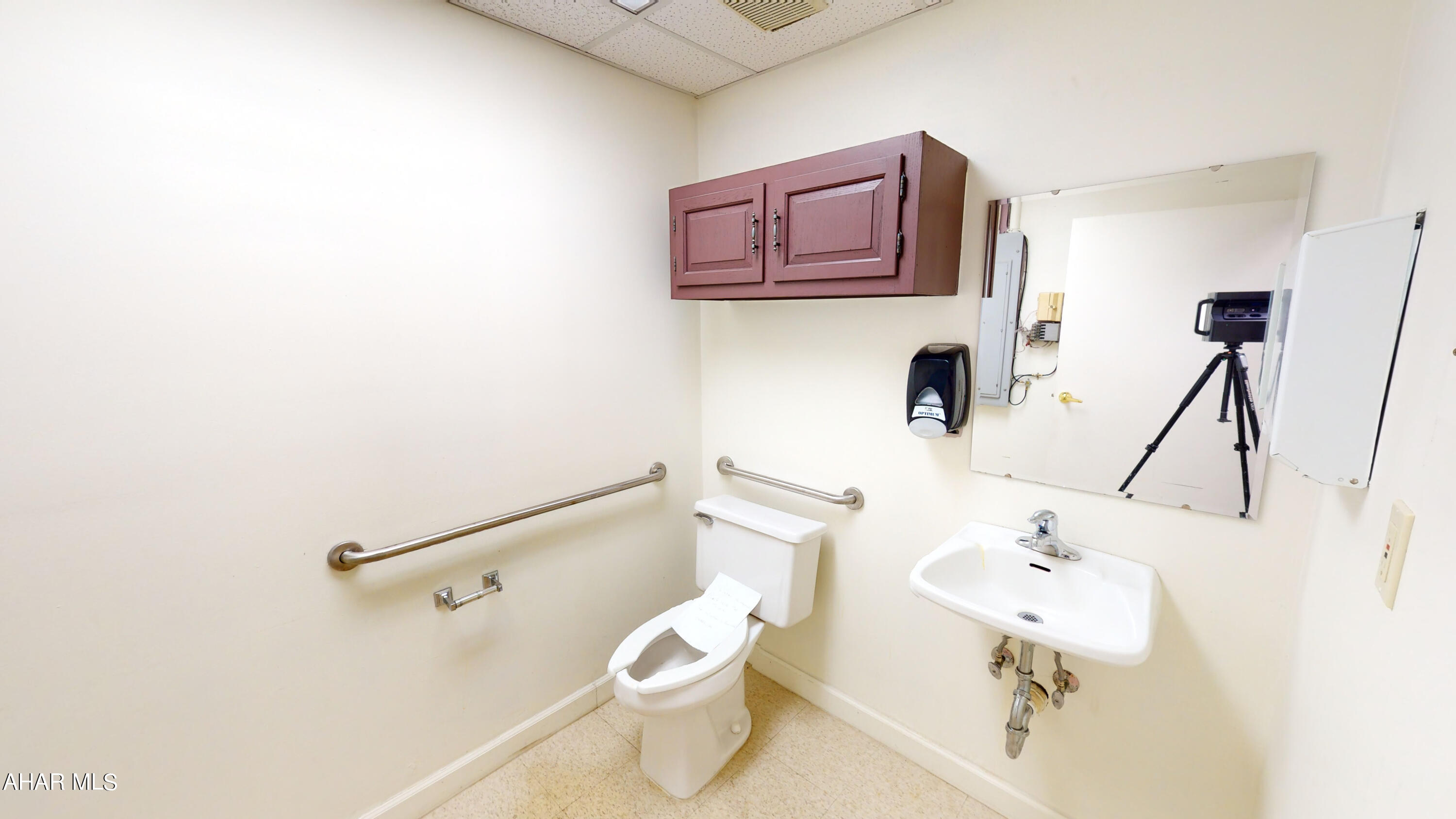 None - Commercial Lease