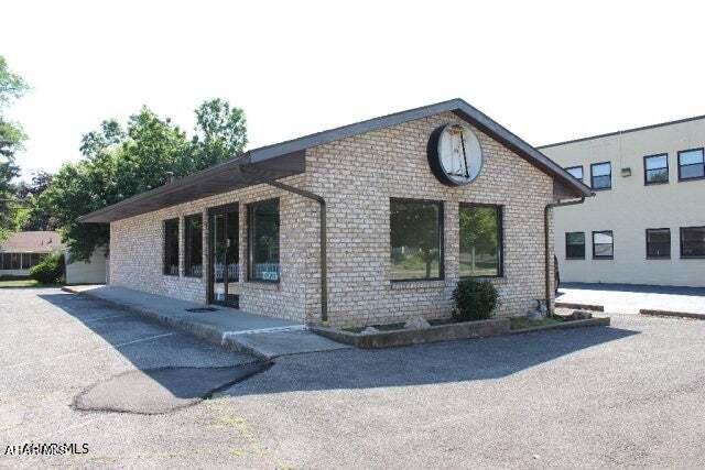 Llyswen - Commercial Lease